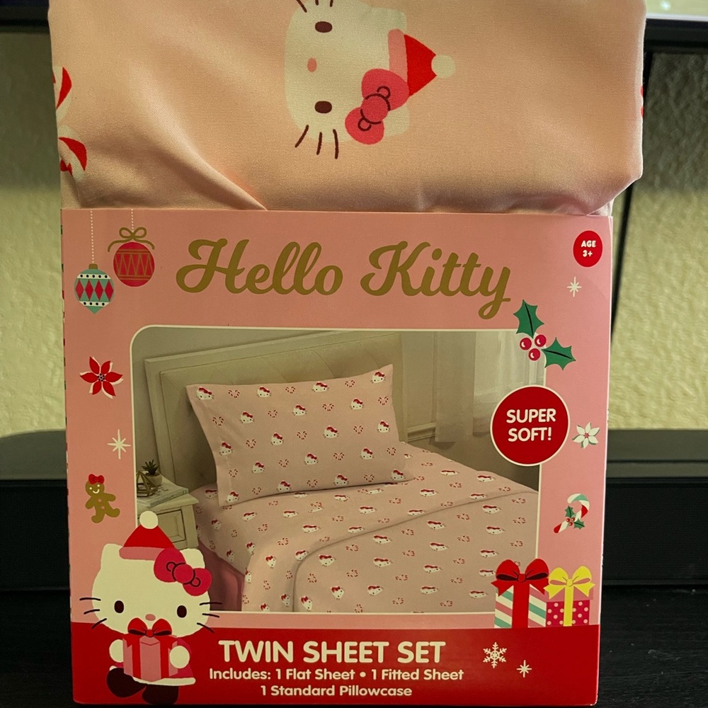 Hello Kitty Festive Pink Twin Sheet Set
